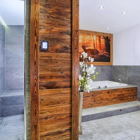 Chalet In Koenigsleiten With Mountain Views & Spa, Cleaning Included * Konigsleiten