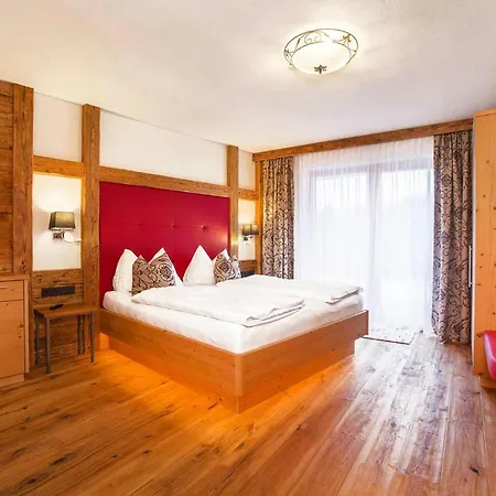Chalet In Koenigsleiten With Mountain Views & Spa, Cleaning Included Chalet