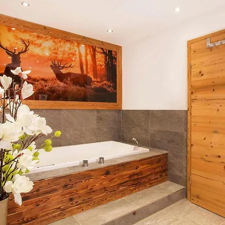 Chalet In Koenigsleiten With Mountain Views & Spa, Cleaning Included Chalet *