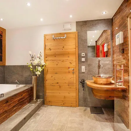 Chalet Chalet In Koenigsleiten With Mountain Views & Spa, Cleaning Included Konigsleiten