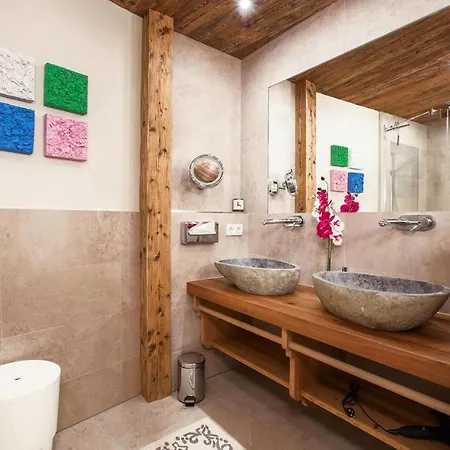 Chalet In Koenigsleiten With Mountain Views & Spa, Cleaning Included Chalet Konigsleiten
